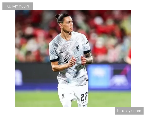 新星闪耀绿茵场：本赛季足球新秀表现惊艳引热议