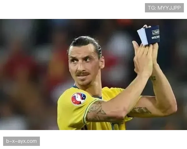 伊布一边住豪宅一边去普通超市买菜，这反差笑死我了