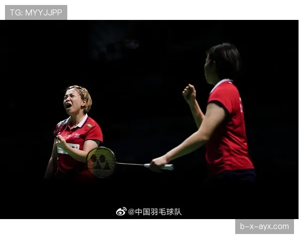 辛德胡随手拎的包把我三个月工资都打包走了